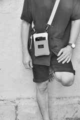 1698993