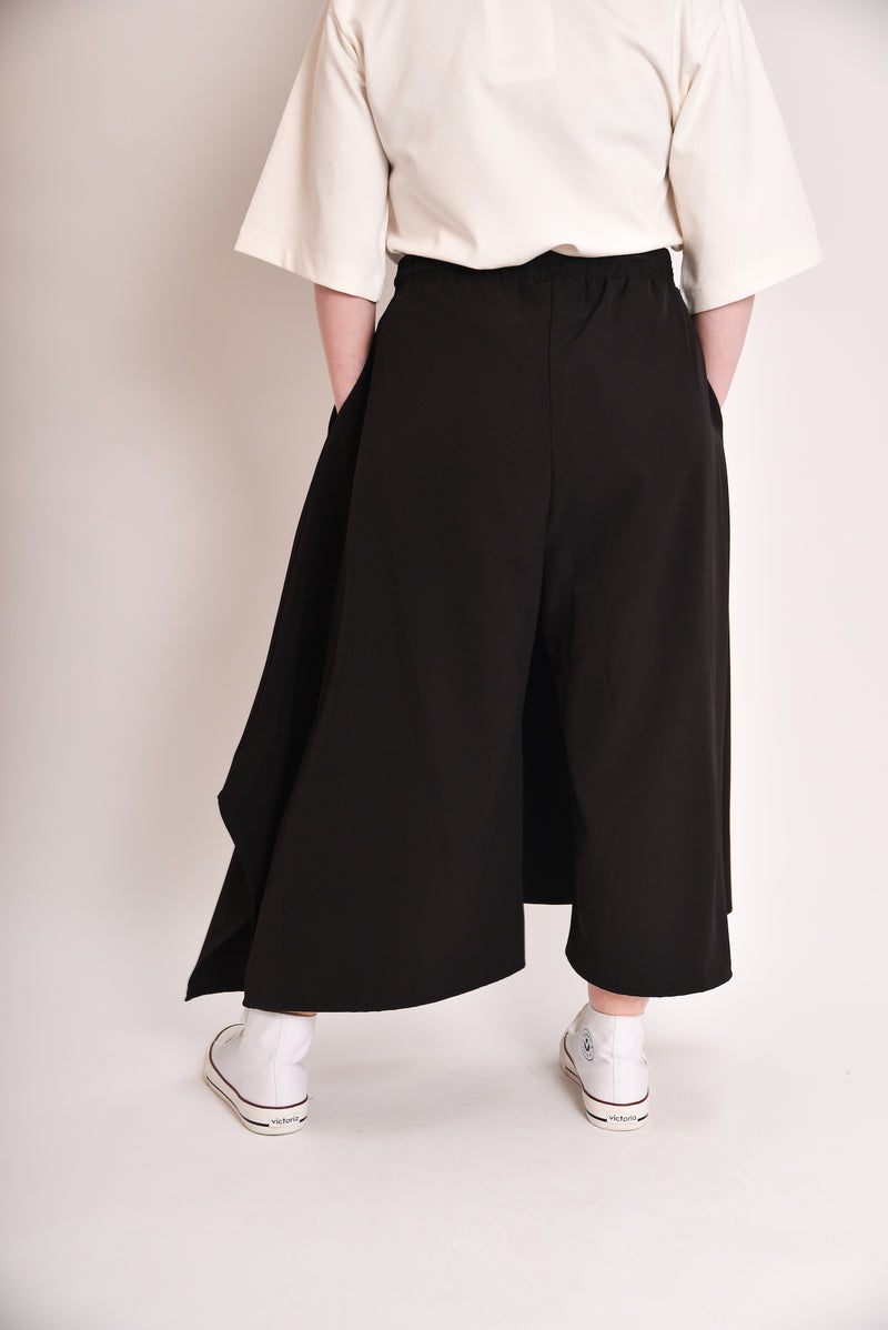 FALDA PANTALÓN NEGRO – Daniel Chong - Main Image