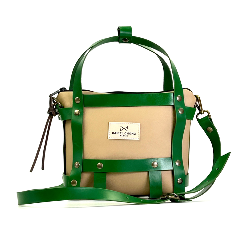 Soft Outlet leather harness bag 