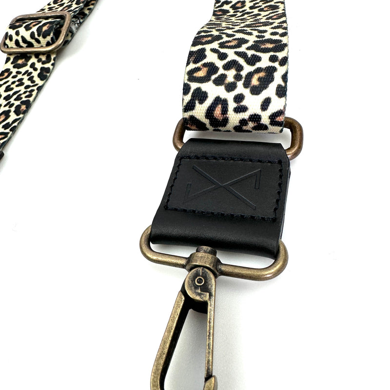 Leopard adjustable shoulder bag, black tip