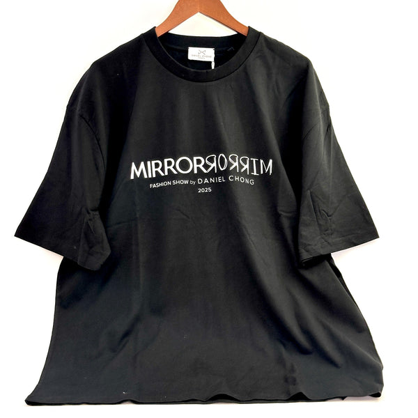 CAMISETA NEGRA "MIRROR, MIRROR" OVER SIZE