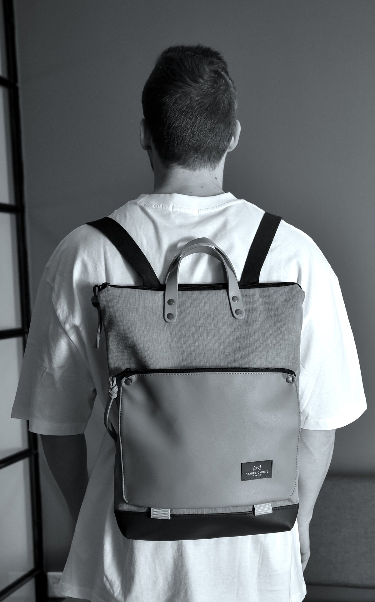 Backpack Book Holder Iconic Waterproof DZ – Daniel Chong display picture 1