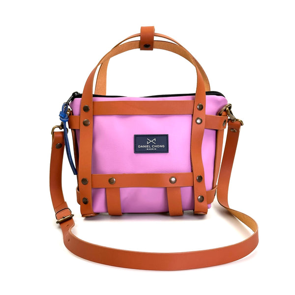 Soft outlet leather harness bag 