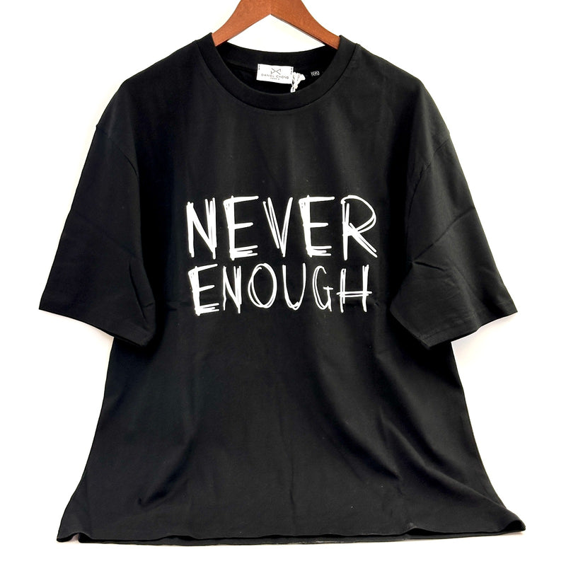 CAMISETA NEGRA "NEVER ENOUGH" OVER SIZE